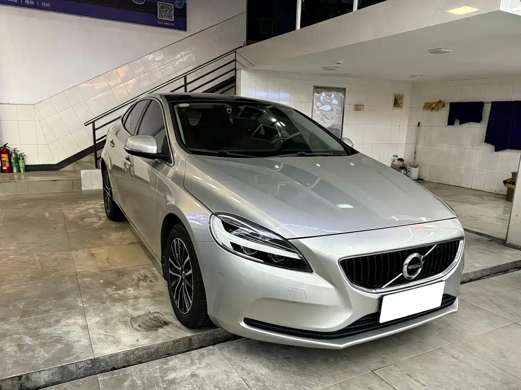 Volvo V40 — миниатюра 3