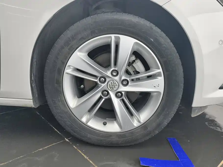 Buick Regal — миниатюра 6