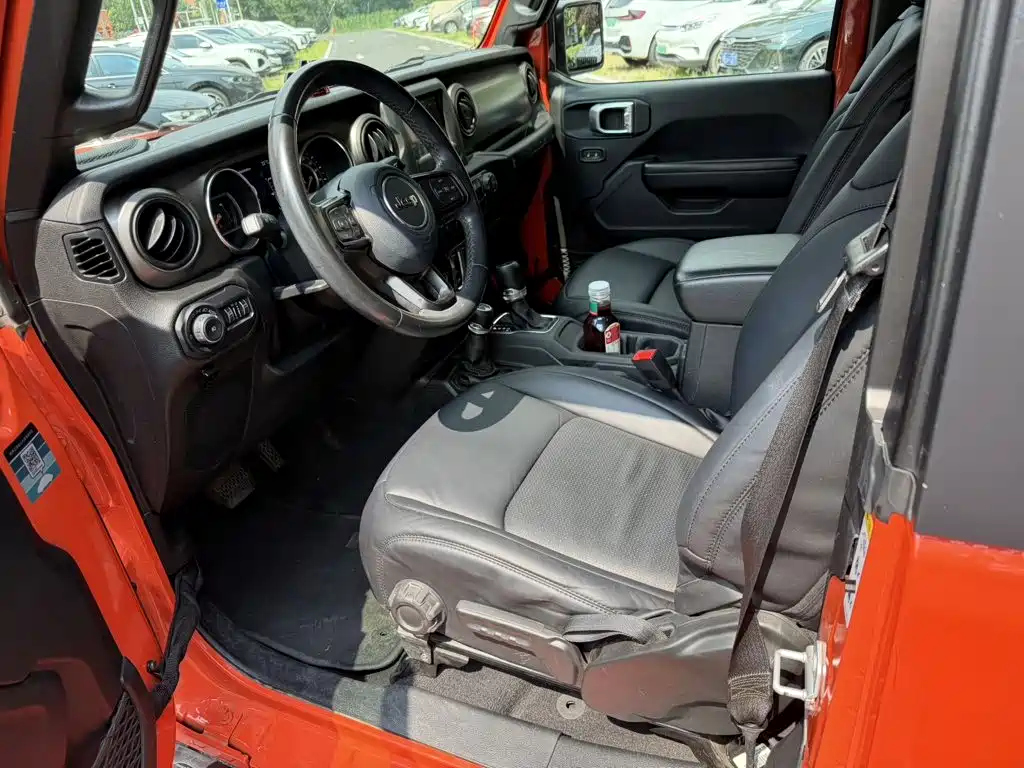 Jeep Wrangler — миниатюра 2