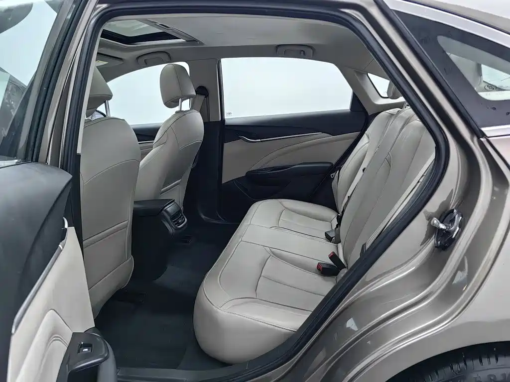 Buick Excelle — миниатюра 15