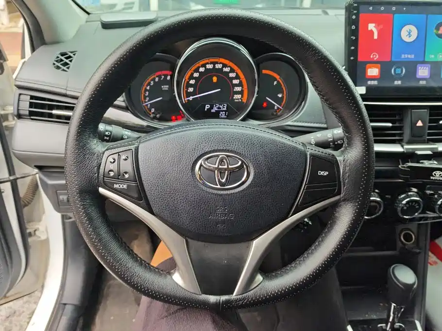 Toyota Yaris L — миниатюра 15