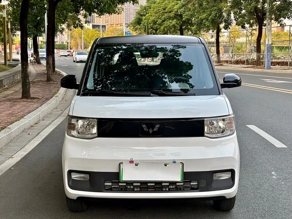 Wuling MINIEV — миниатюра 3