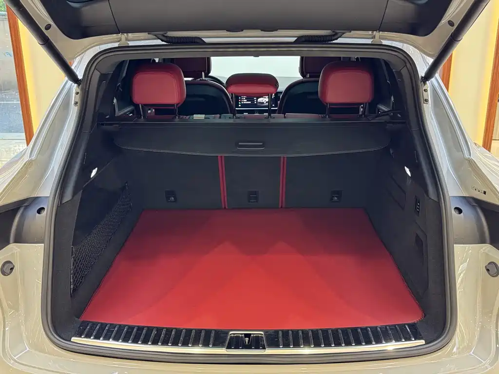 Porsche Cayenne — миниатюра 17