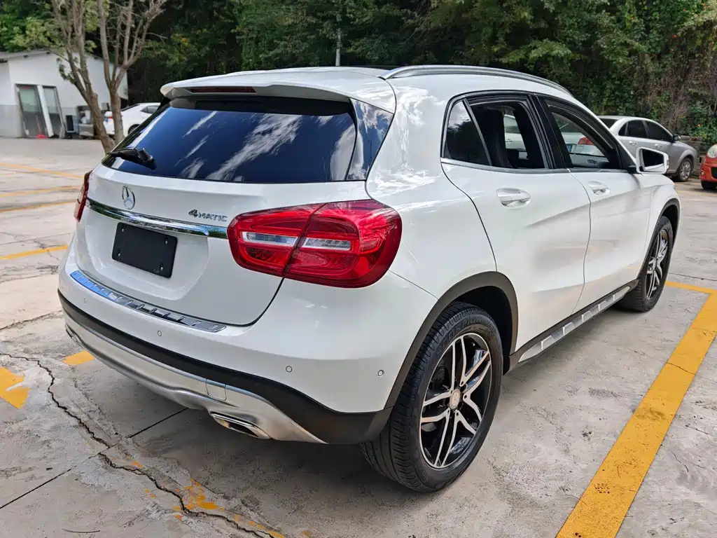 Mercedes-Benz GLA — миниатюра 5