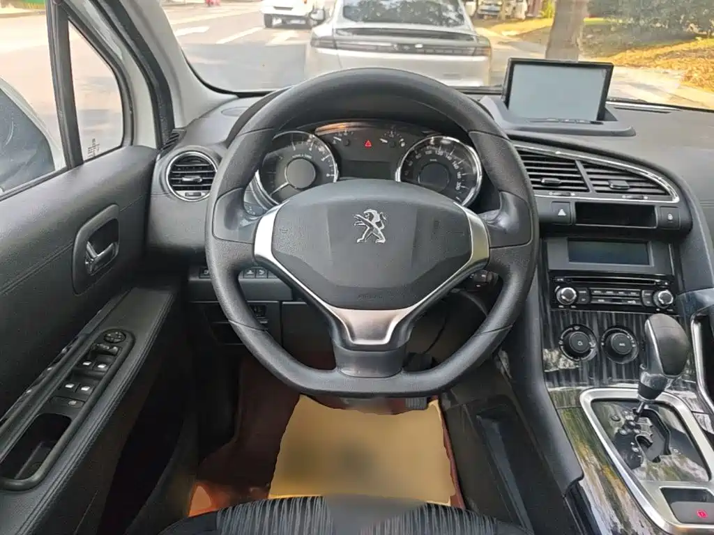 Peugeot 3008 — миниатюра 11