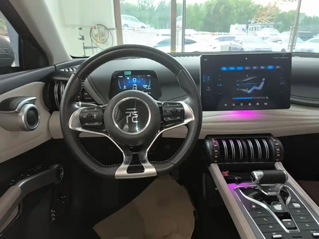 BYD Yuan Plus — миниатюра 11
