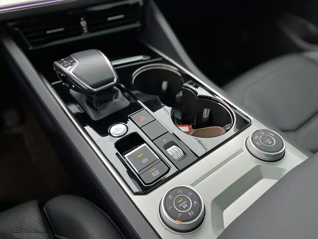 Volkswagen Touareg — миниатюра 22