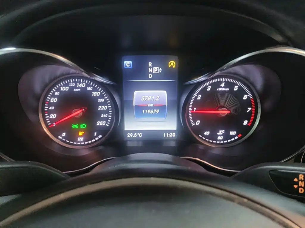 Mercedes-Benz C-Class — миниатюра 12