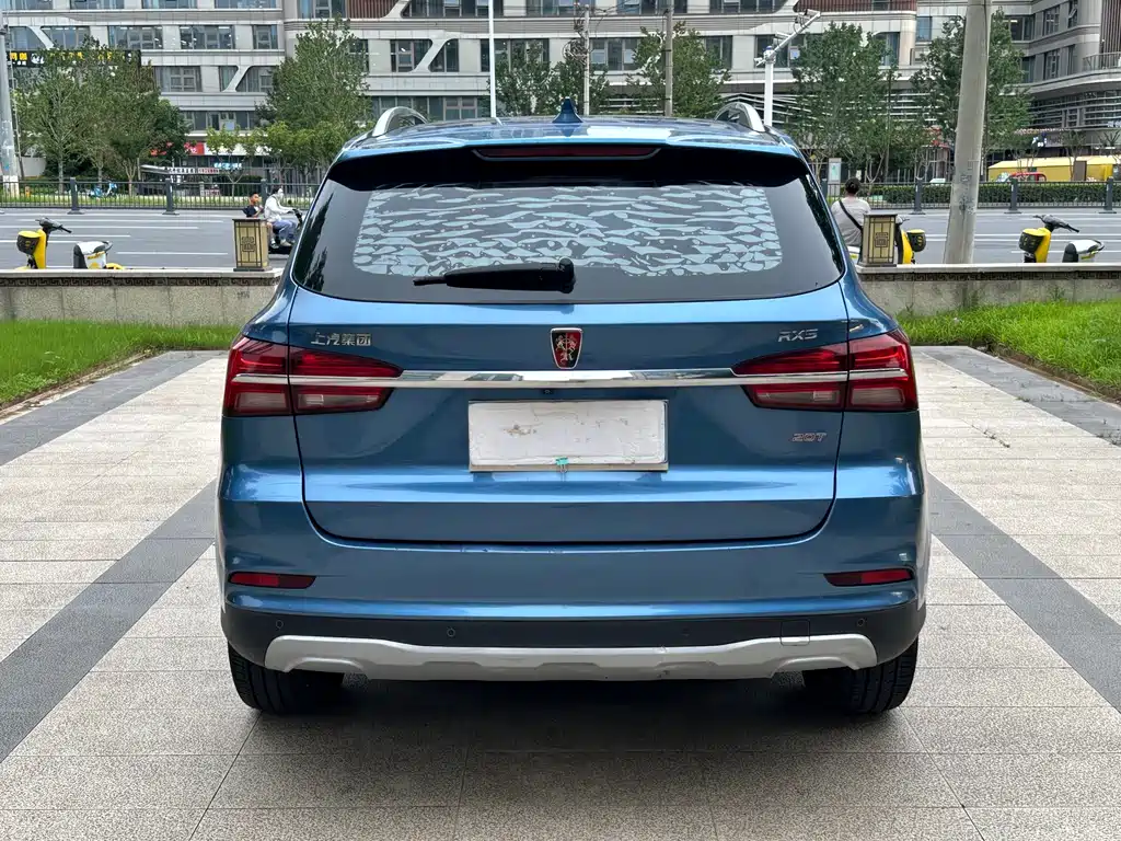 Roewe RX5 — миниатюра 4
