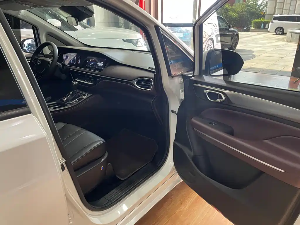 GAC Motor Trumpchi M6 — миниатюра 13