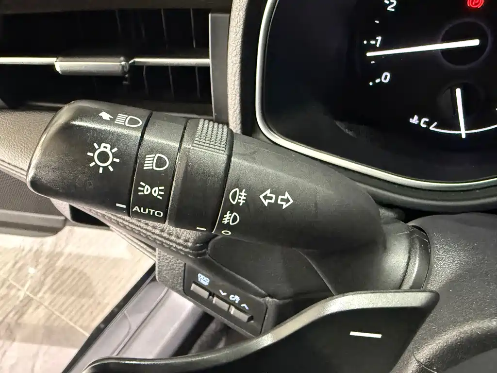 Toyota Avalon — миниатюра 13