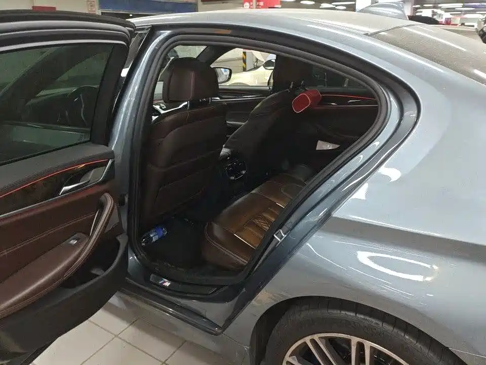 BMW 5 Series (Import) — миниатюра 4