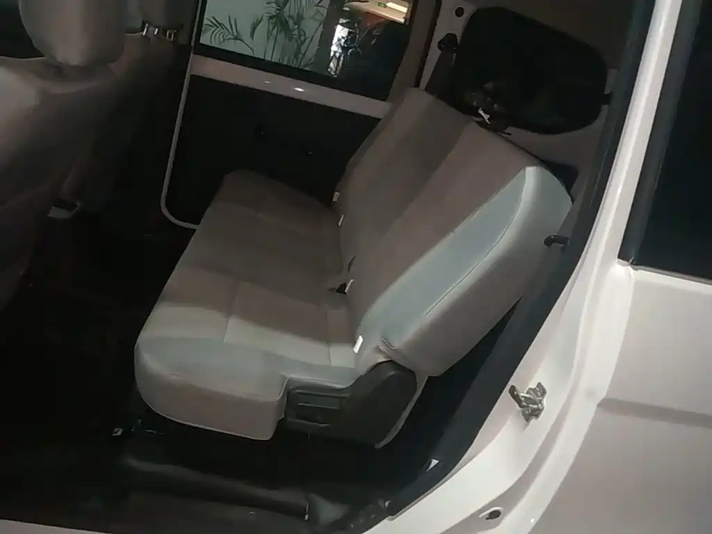Wuling Hongguang — миниатюра 17