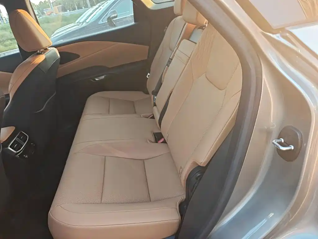 Lexus RX — миниатюра 17