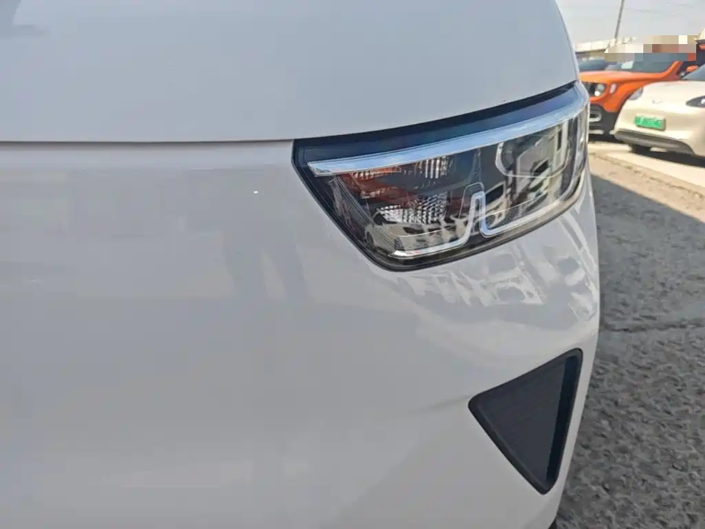 Wuling Yangguang — миниатюра 24