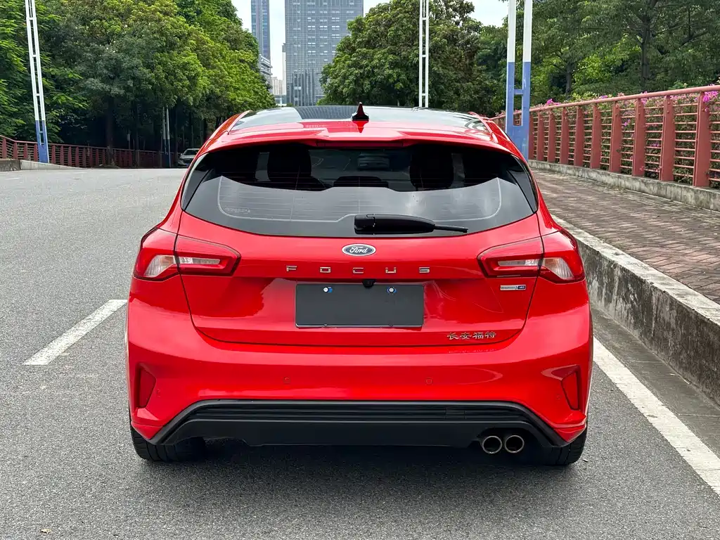 Ford Focus — миниатюра 4