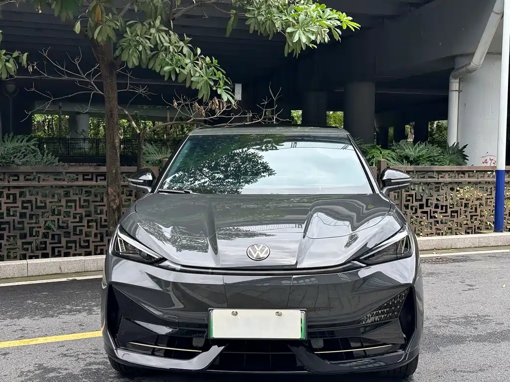 Volkswagen 06 2025 Pure