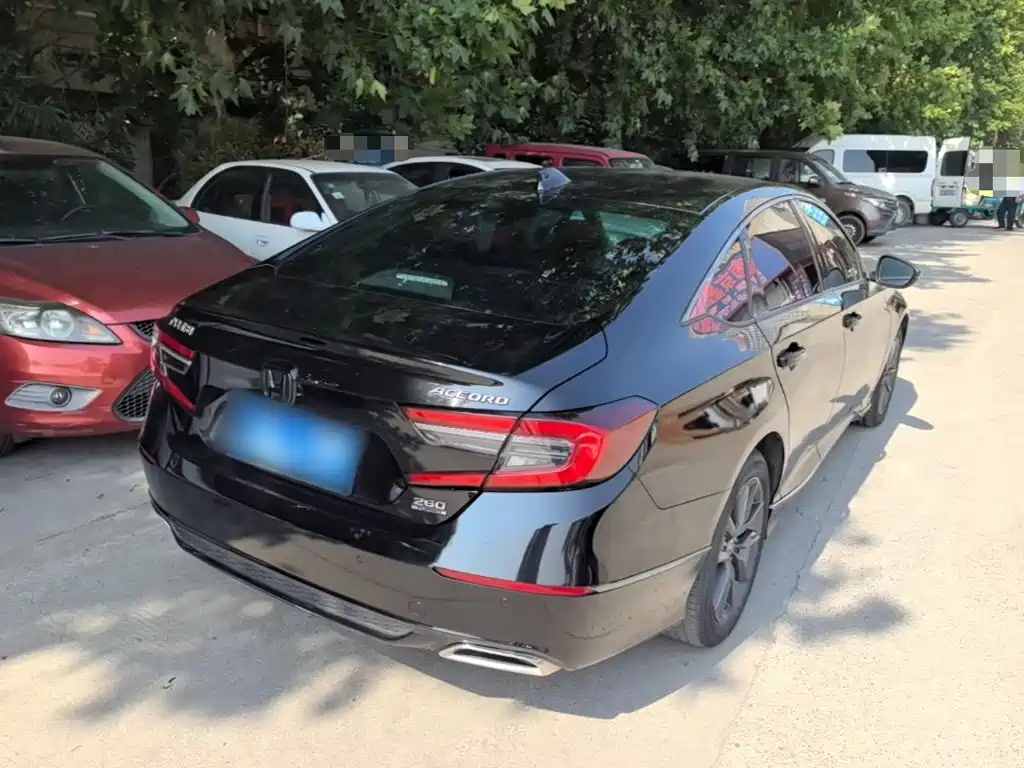 Honda Accord — миниатюра 7