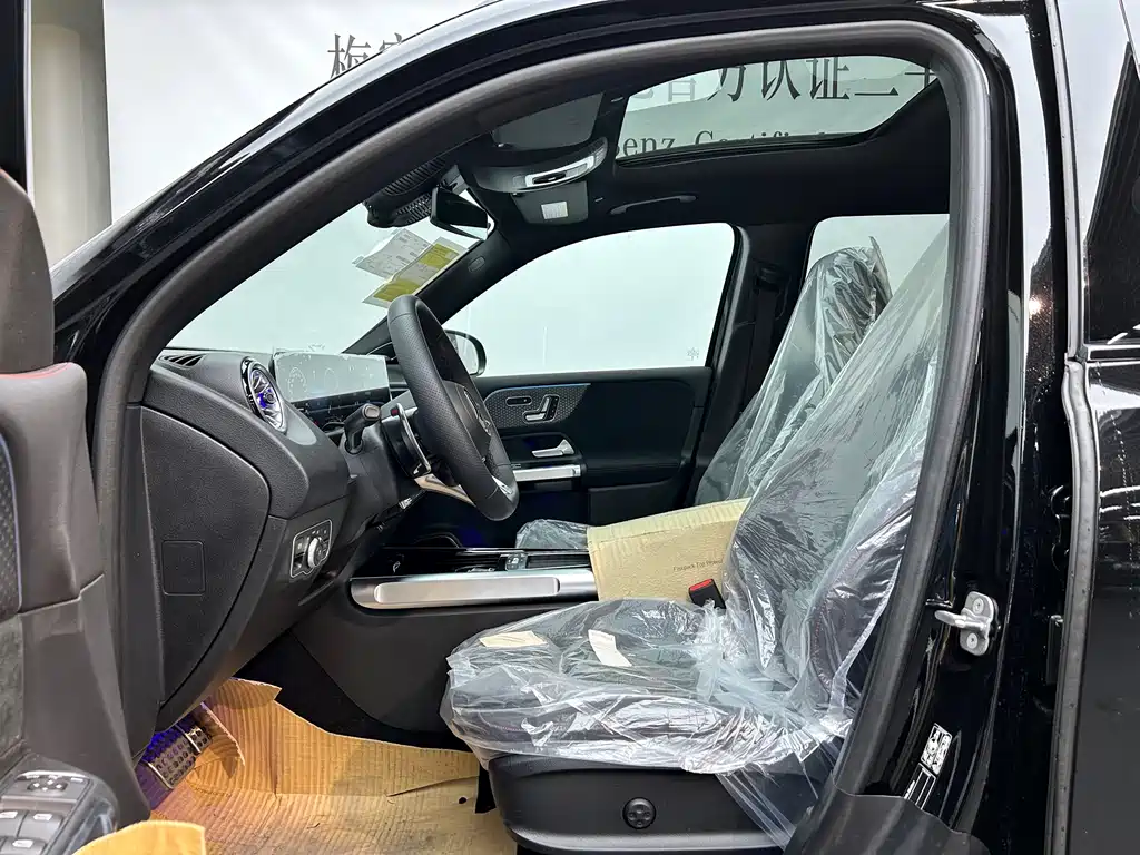 MERCEDES-BENZ GLB AMG