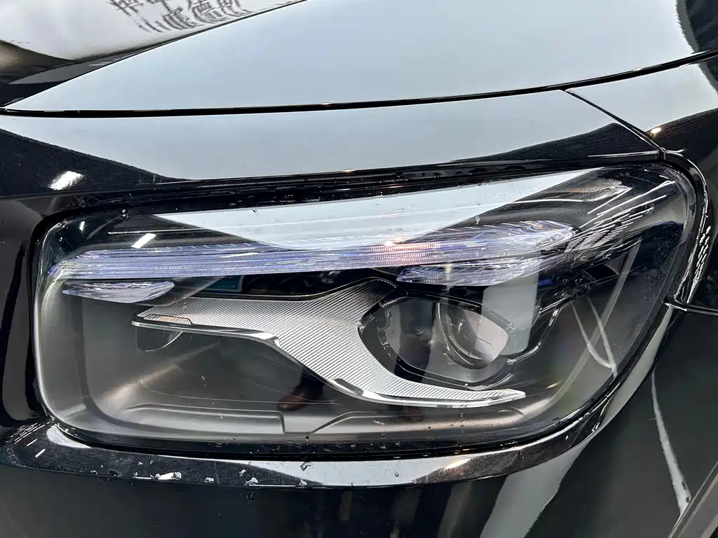 MERCEDES-BENZ GLB AMG