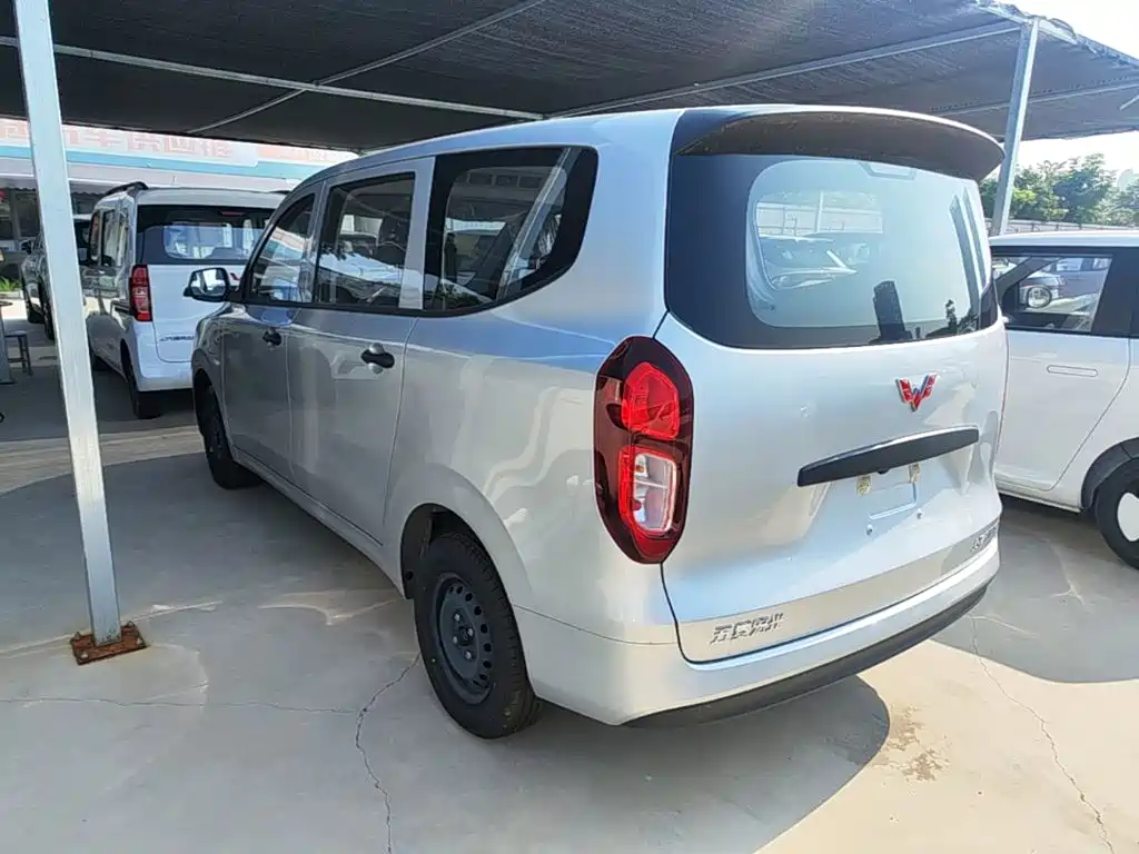 Wuling Hongguang EV — миниатюра 5