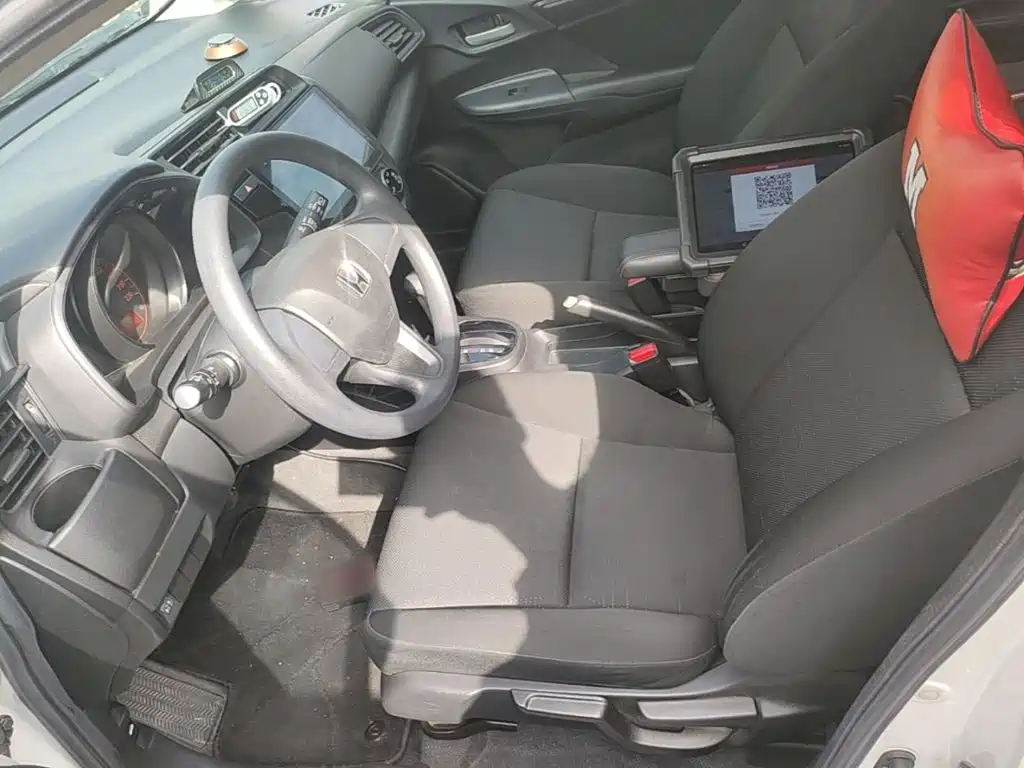 Honda Fit — миниатюра 15