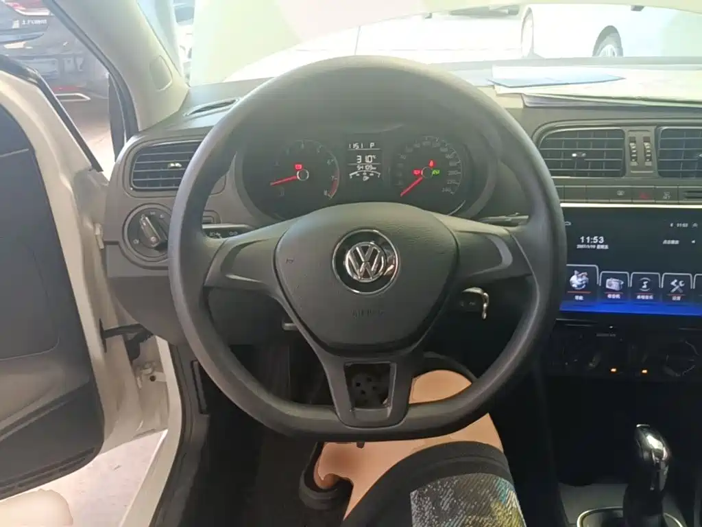 Volkswagen Polo — миниатюра 11