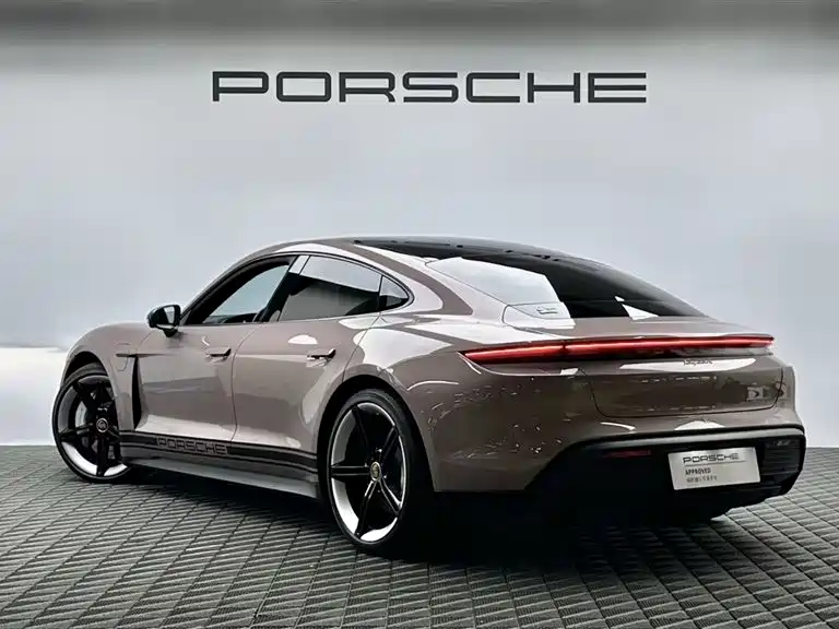 Porsche Taycan 2022 Taycan