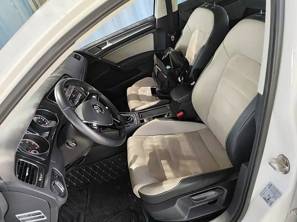 Volkswagen Golf — миниатюра 20