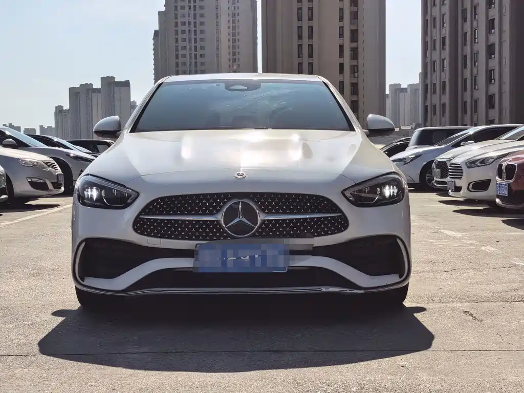 Mercedes-Benz C-Class — миниатюра 2