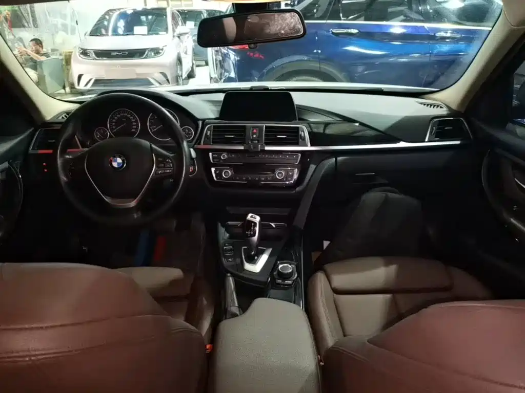 BMW 3 Series — миниатюра 10