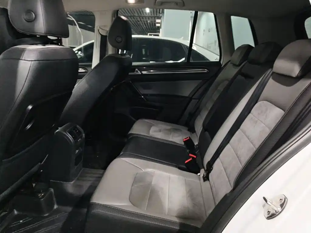 Volkswagen Golf Sportsvan — миниатюра 17