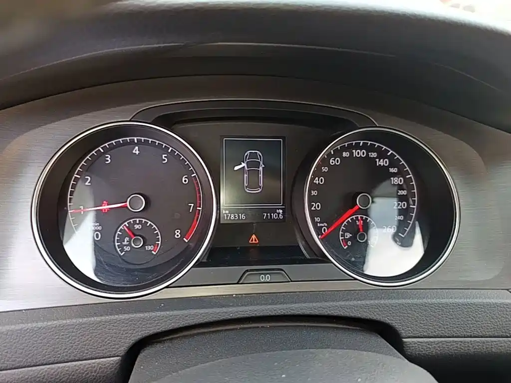 Volkswagen Golf — миниатюра 10