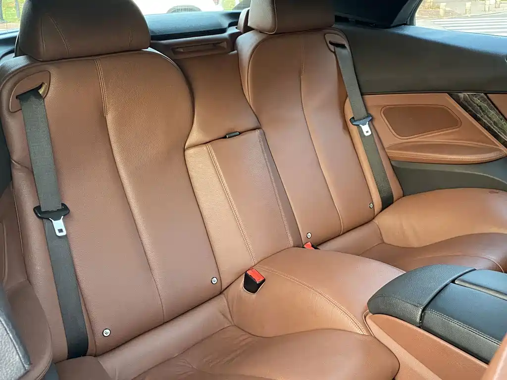 BMW 6 Series — миниатюра 9