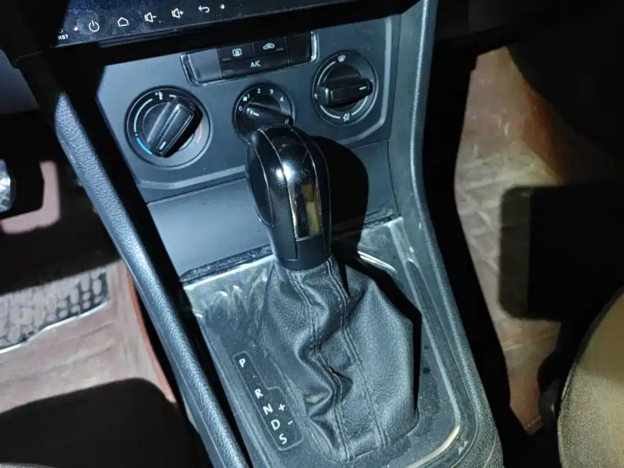 Volkswagen Bora — миниатюра 16