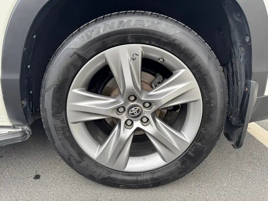 Toyota Highlander — миниатюра 10