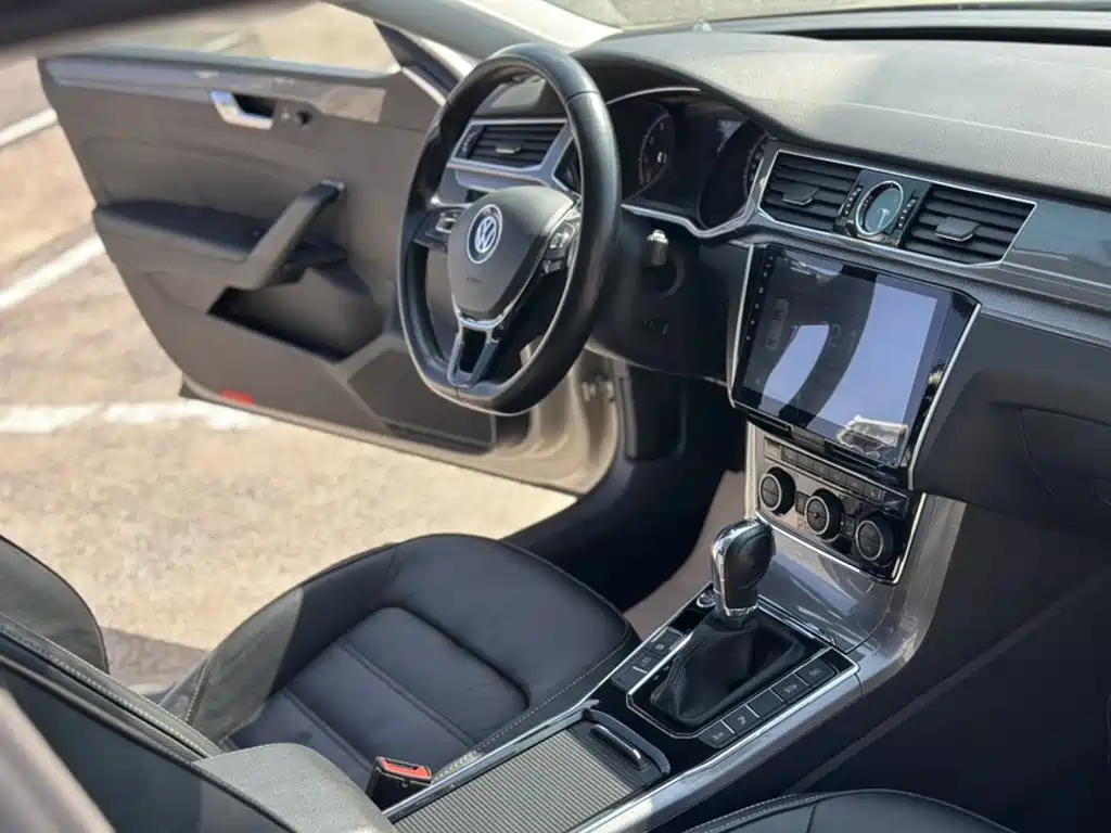Volkswagen Passat — миниатюра 14