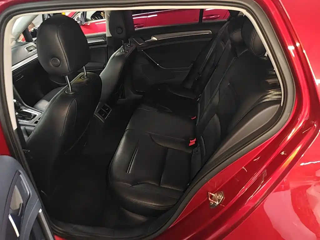 Volkswagen Golf — миниатюра 17