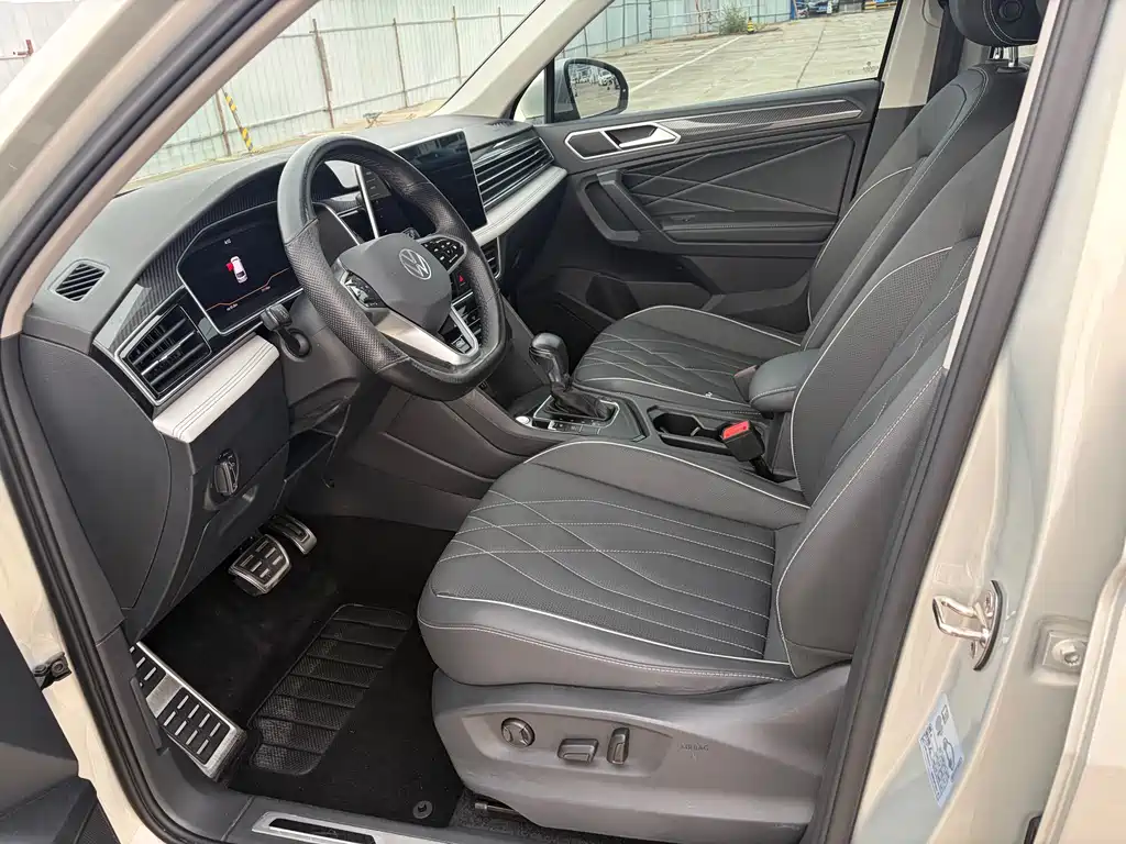 Volkswagen Tiguan L — миниатюра 5