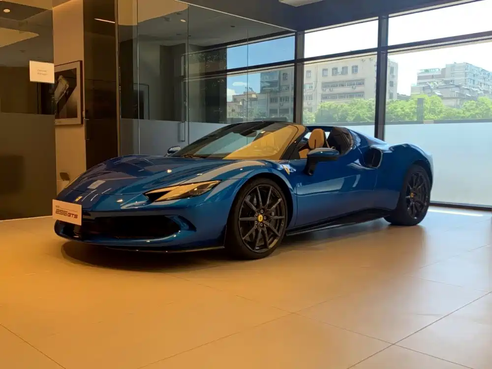 2025 Ferrari 296 GTB - zdjęcie 1 z 10