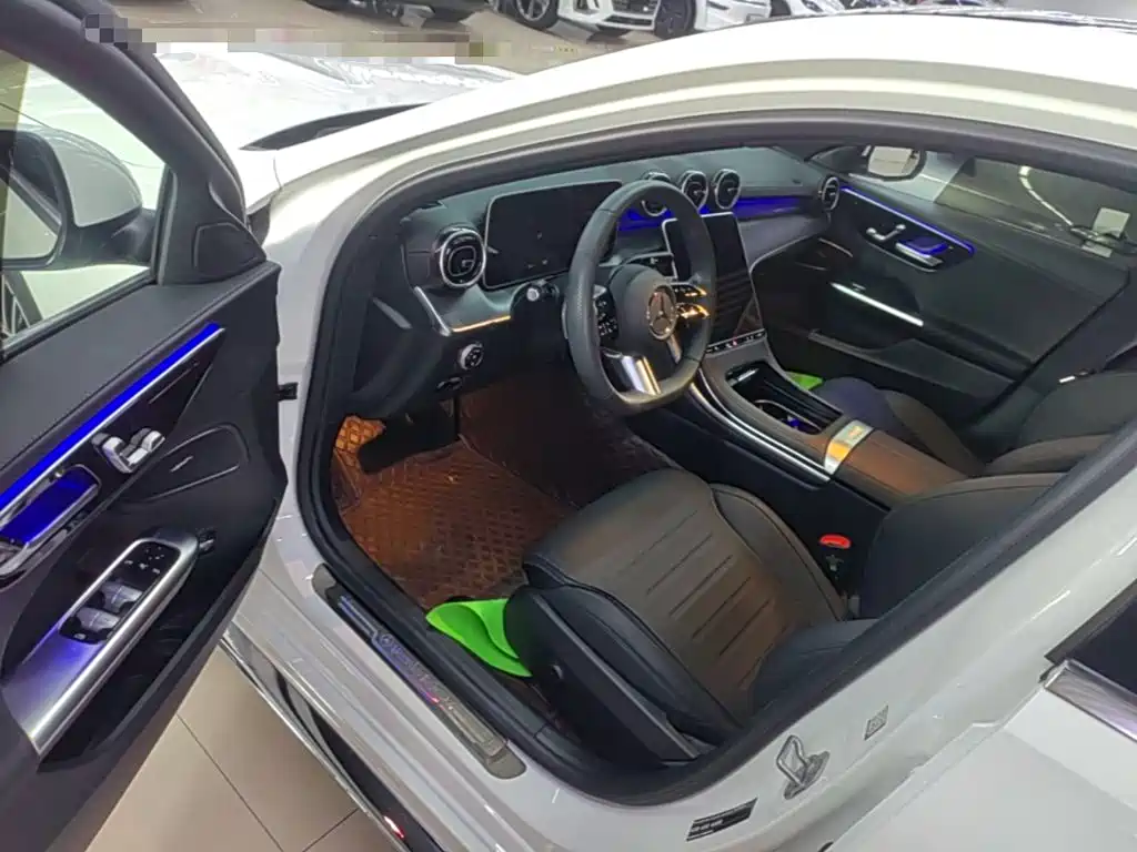 Mercedes-Benz C-Class — миниатюра 16