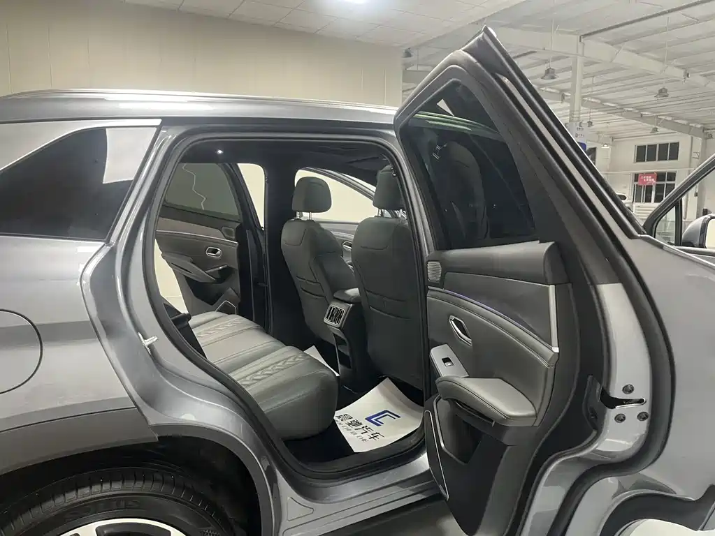 BYD L DM-i — миниатюра 10
