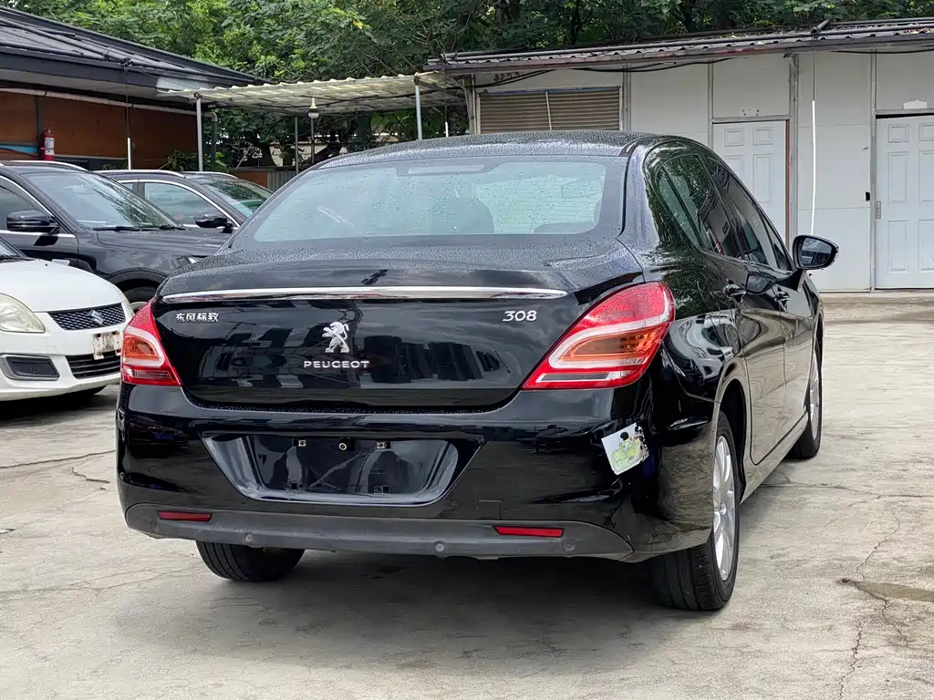 Peugeot 308 — миниатюра 12