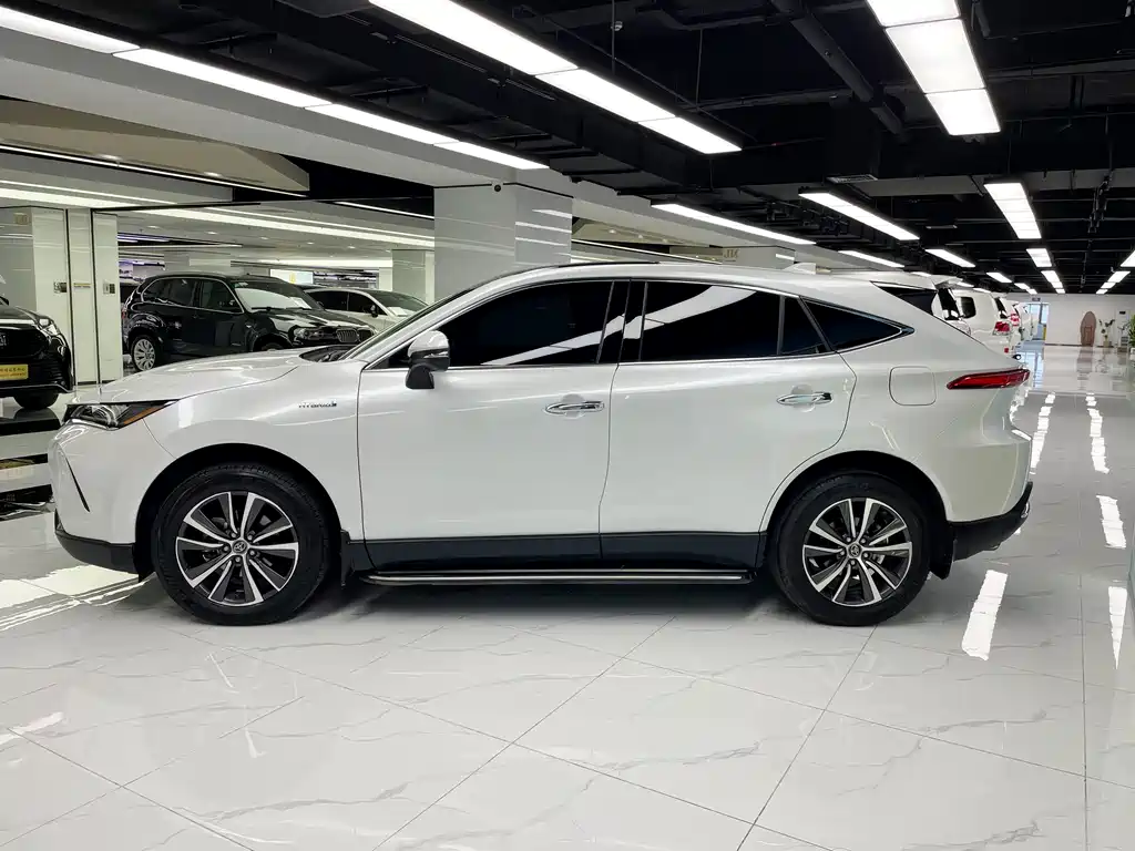 Toyota Harrier 2023 2.5L CVT Luxury