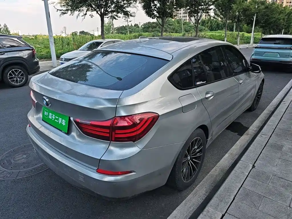 BMW 5 Series GT — миниатюра 7