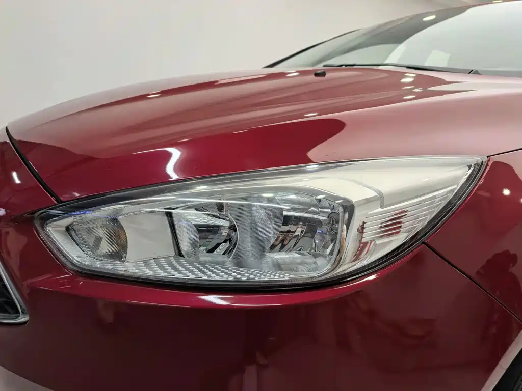Ford Focus — миниатюра 4