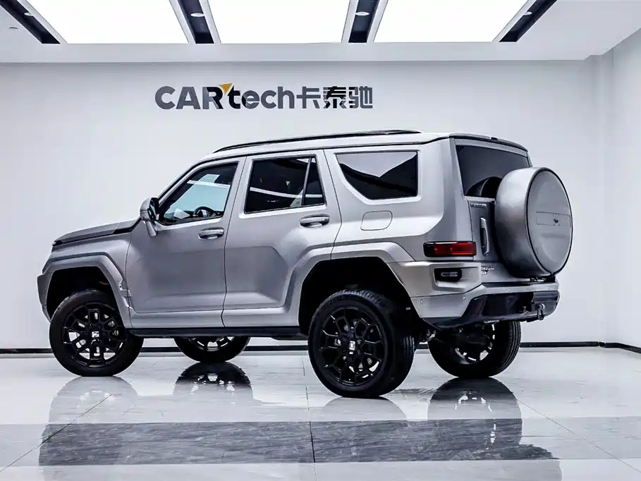 TANK TANK 700 NEW ENERGY