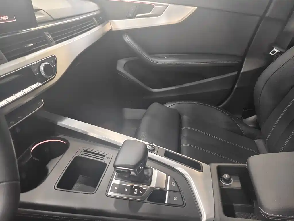 Audi A4L — миниатюра 9