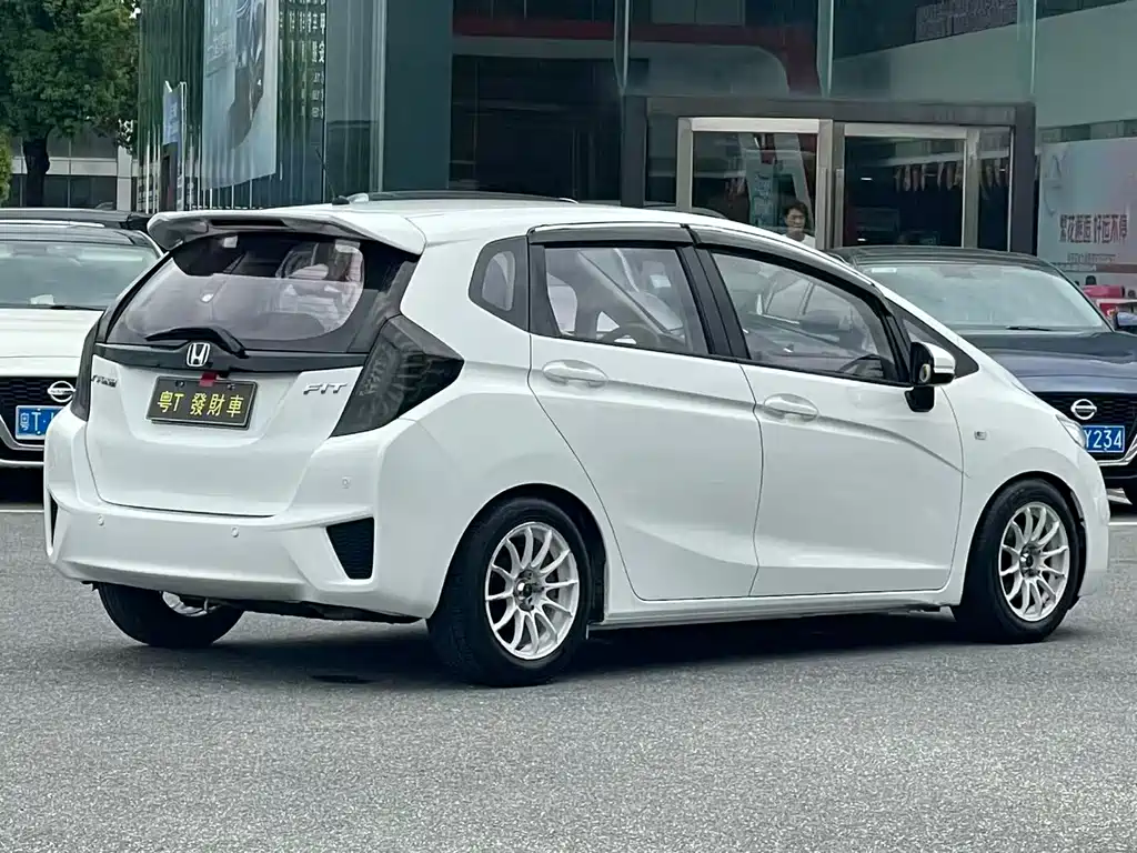 Honda Fit — миниатюра 9