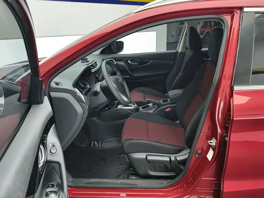 Nissan Qashqai — миниатюра 9